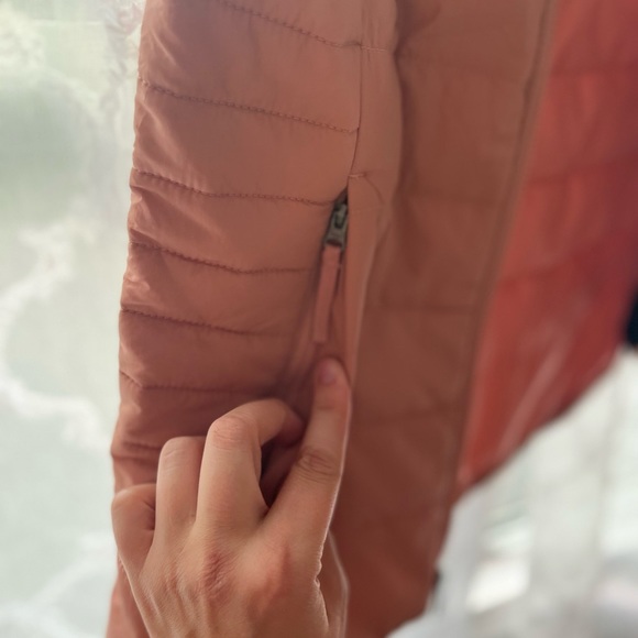 North Face Vest size XL girls - Picture 9 of 13